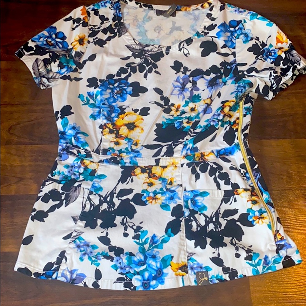 Scrub Top